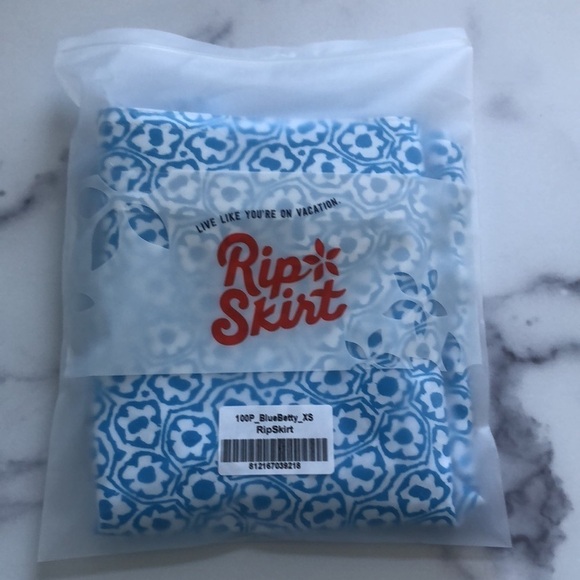 Rip Skirt Hawaii Blue Betty Wrap Skirt Mini Skirt Swim Coverup Size XS NWT - Picture 9 of 9